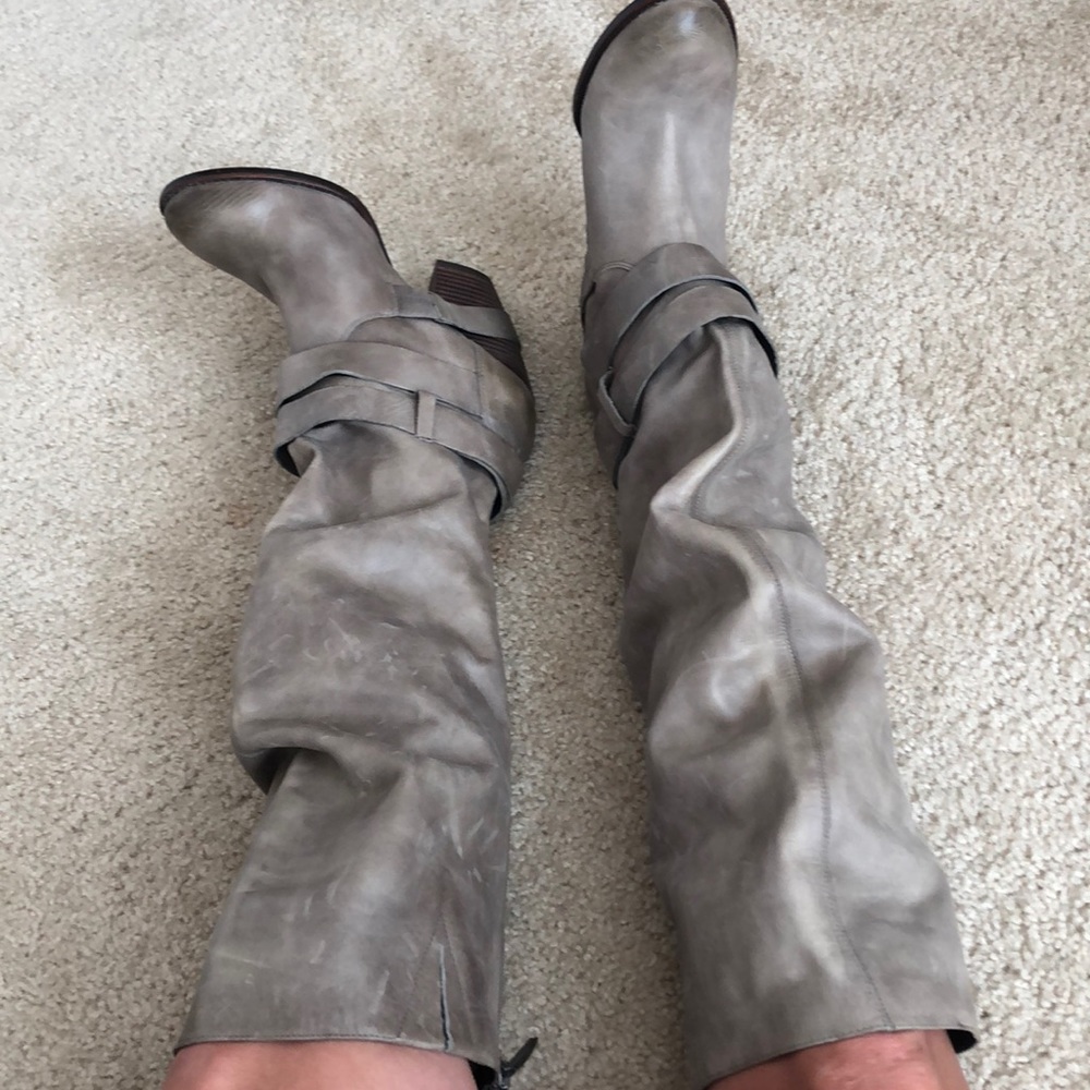 Fergie smooth leather healed boot! New!